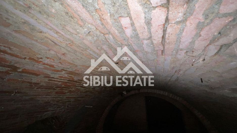 Imobil monument istoric de vânzare ,Strada Târgului, Sibiu - Poză 8