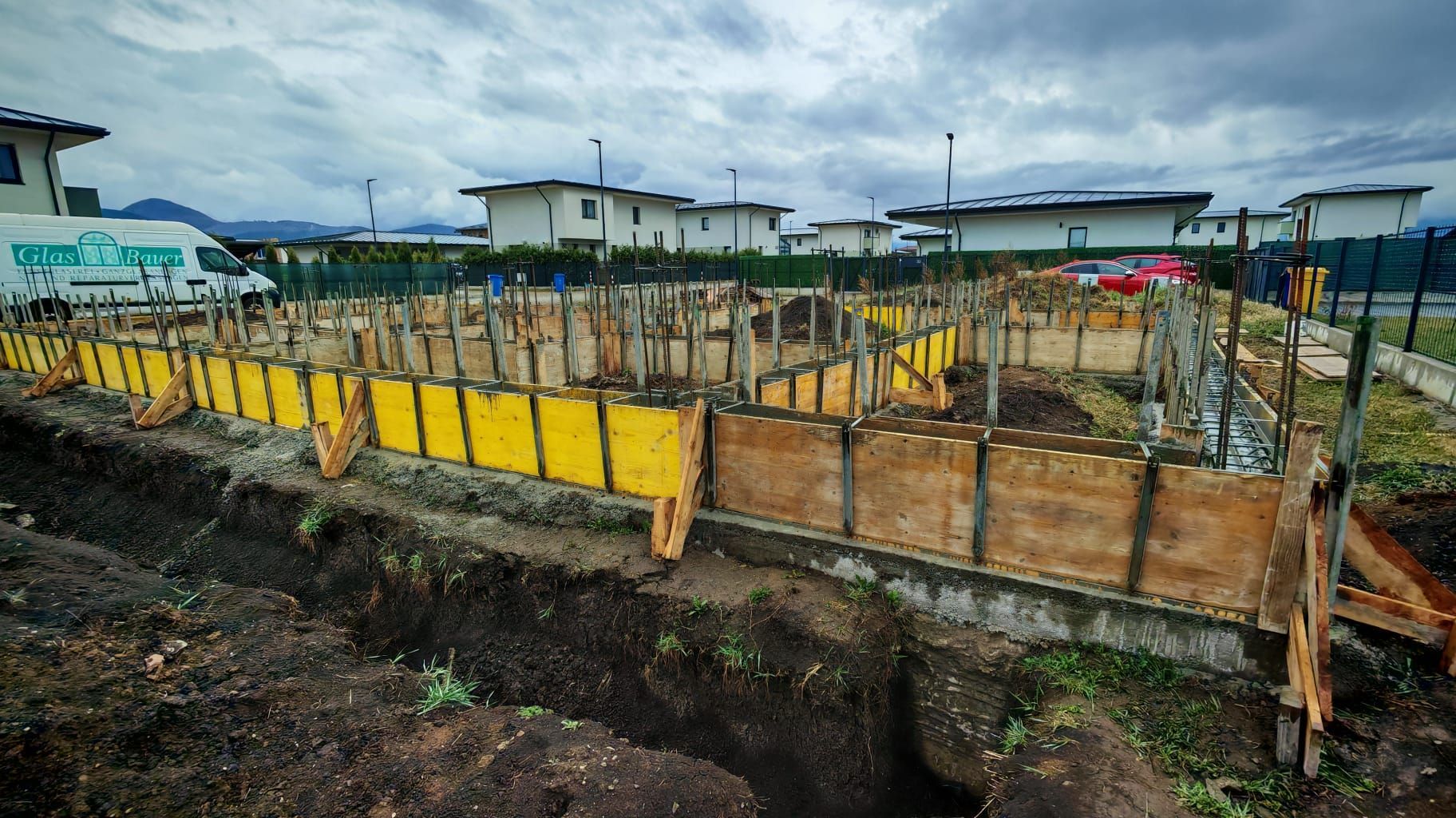 DIFERIT Haus ,Cristian,500 mp cu autorizatie,CASA IN CURS DE EXECUTIE - Poză 3