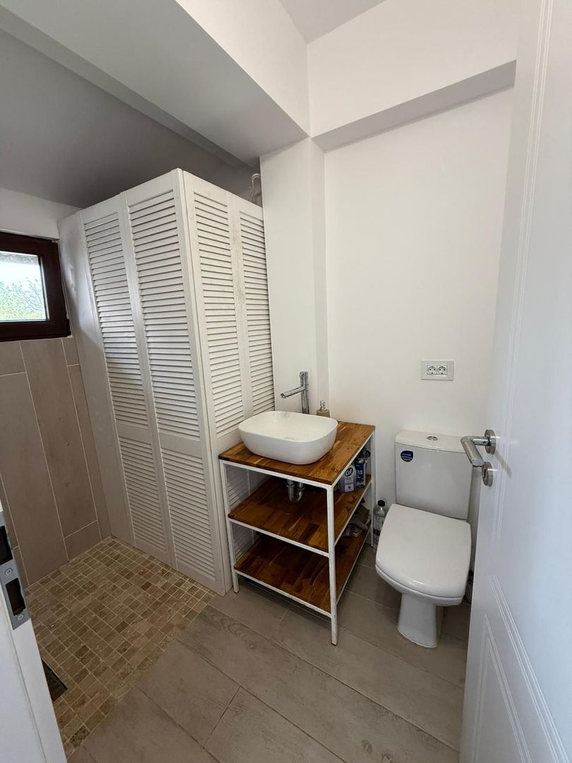 Piscină | Mobilată complet | Panouri solare | 3 băi și terasă închisă - Poză 24