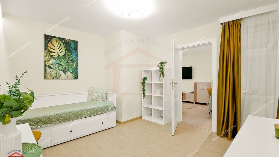 Inchiriere apartament 3 camere decomandat zona centrala - Poză 4