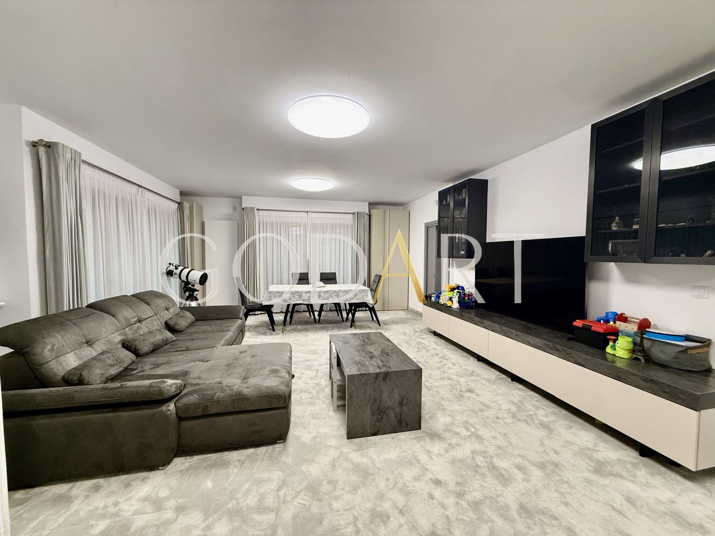 APARTAMENT DE PRESTIGIU | 4 CAMERE | PRIMAVERII - Poză 1