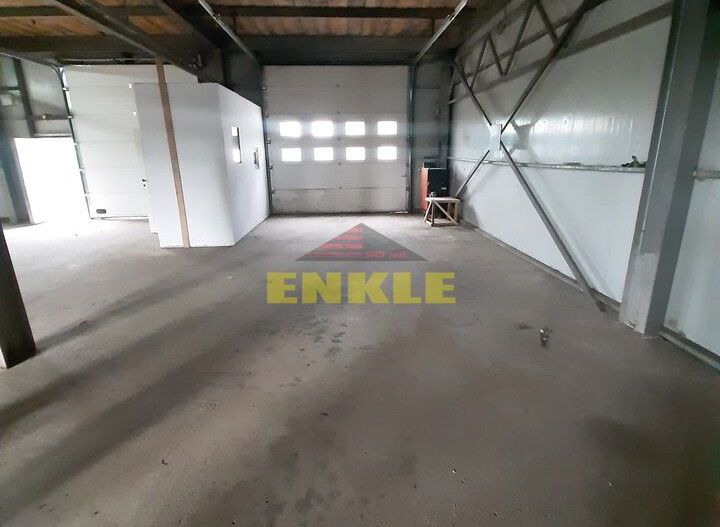 Hala 280 mp + apartament cu 4 camere la etaj /150 mp/ Zona Industriala - Poză 9