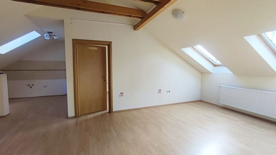 Casa nemobilata, potrivita pentru birouri sau locuit, Subcetate - Poză 5