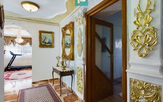 Casă stil conac pe drumul Cetății - Șiria - Poză 25