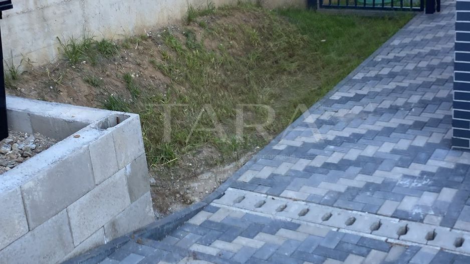 Arhitectura contemporana. Parte de duplex. Cartierul nou Câmpului. - Poză 15