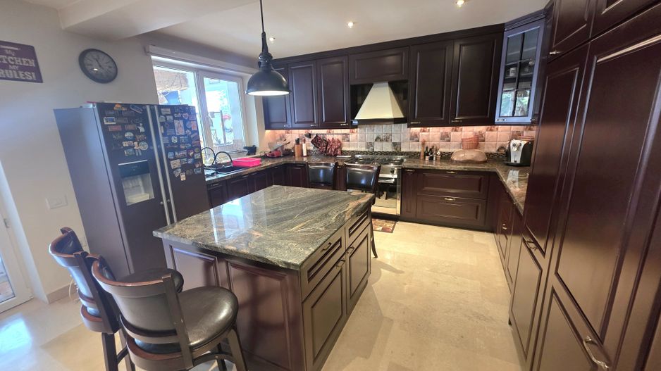 Vilă excepțională cu lift, piscina și teren de 1000 mp | VOLUNTARI - Poză 6