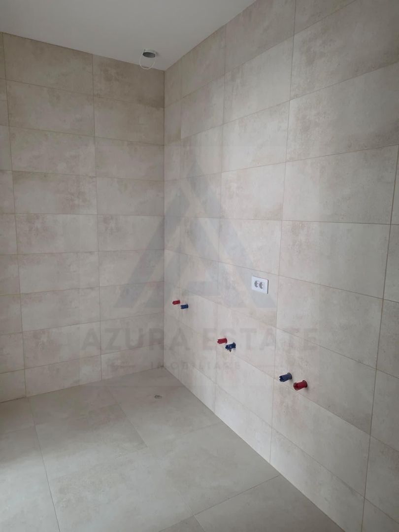 Apartament renovat 3 camere 2 bai 85 mp si pivnita  în zona Central - Poză 9