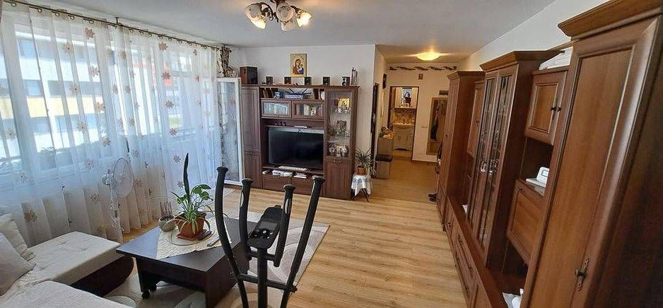 Ap 2 cam 55 mp terasă 8 mp, Baciu - opt. parcare sub bloc - Poză 2