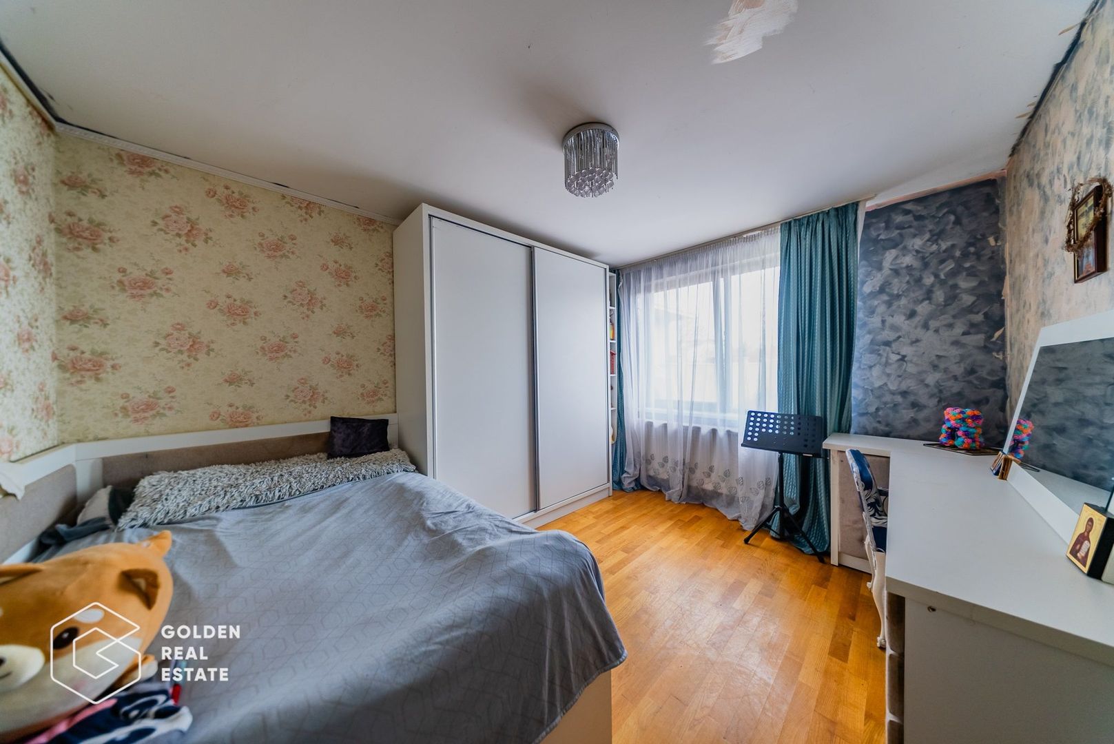 Casa spatioasa cu piscina si teren generos in Bujac - Poză 10