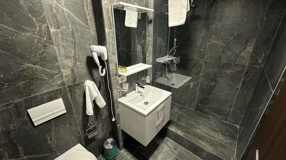 Clădire de inchiriat clinica / birouri - Poză 12