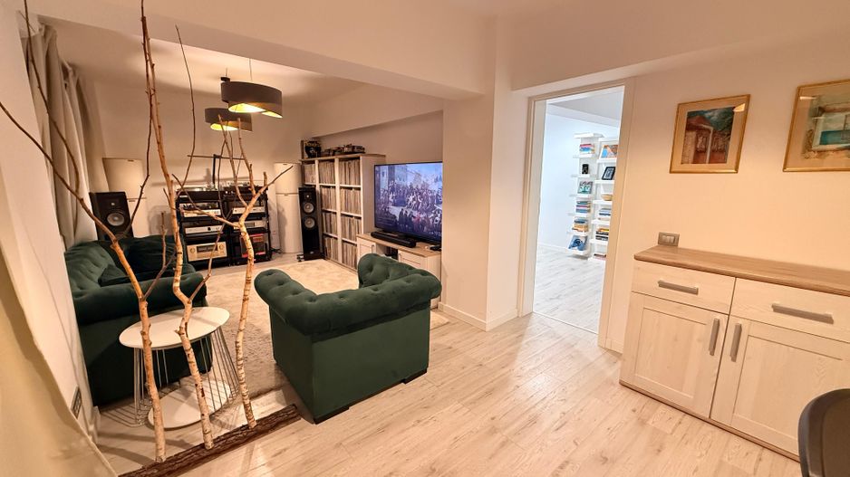 Comision 0% | 5 camere Dorobanti ASE | Garaj 14.56 mp | Bloc 1982 - Poză 1