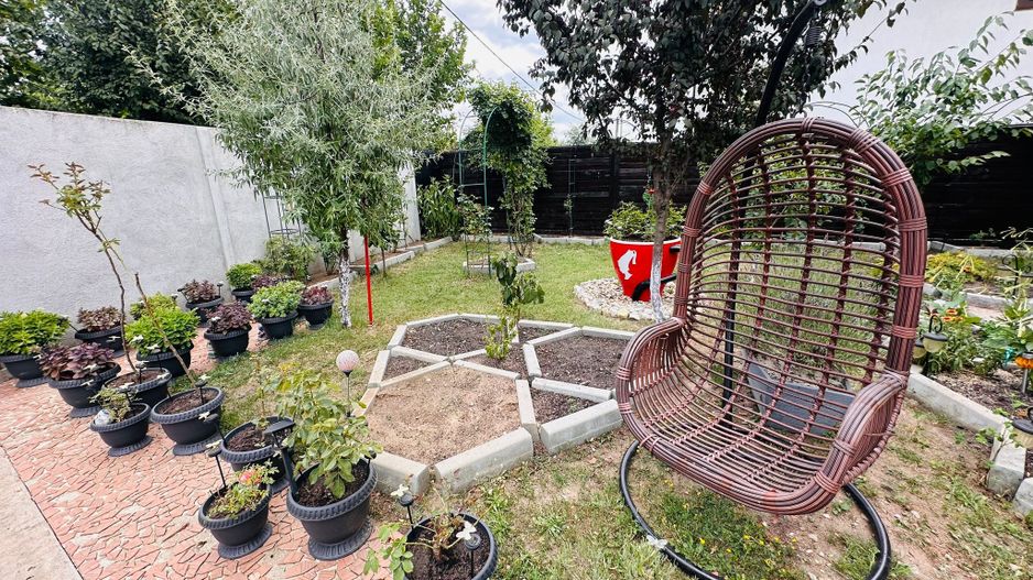 Parter cu structură pentru etaj, curte amenajată și organizare impeca - Poză 8