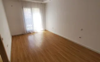 3 CAMERE IN COSMOPOLIS - Poză 15