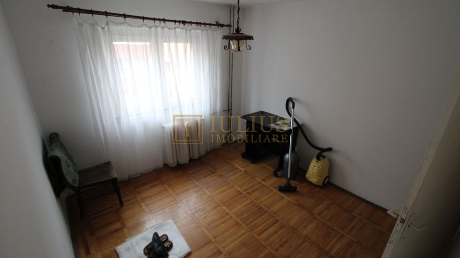 3camere, ideal pentru cei ce doresc sa renoveze de la zero un apartament. - Poză 15