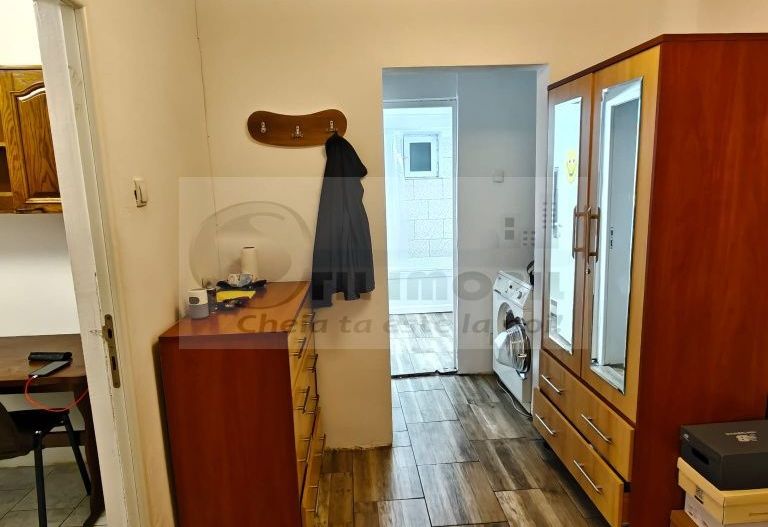 Apartament 2 camere decomandat - 56 mp - Nicolina - 400€ - Poză 4