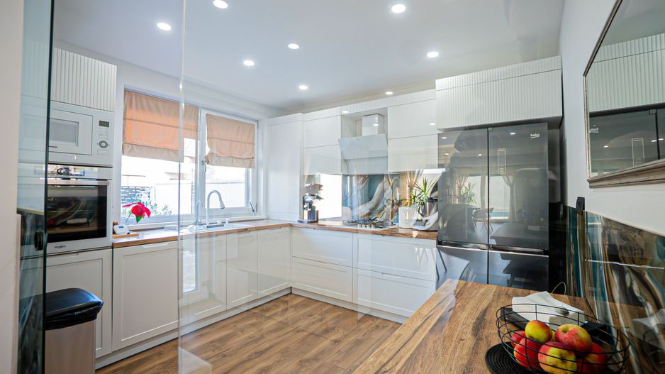 Lumina – Casa P+1E de vânzare, mobilată/echipata, cu piscină si garaj. - Poză 7