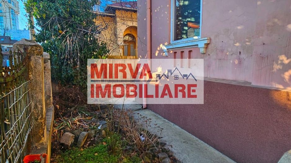 Casă cu arhitectură interbelică, 5 camere, teren 409 mp – Central - Poză 49