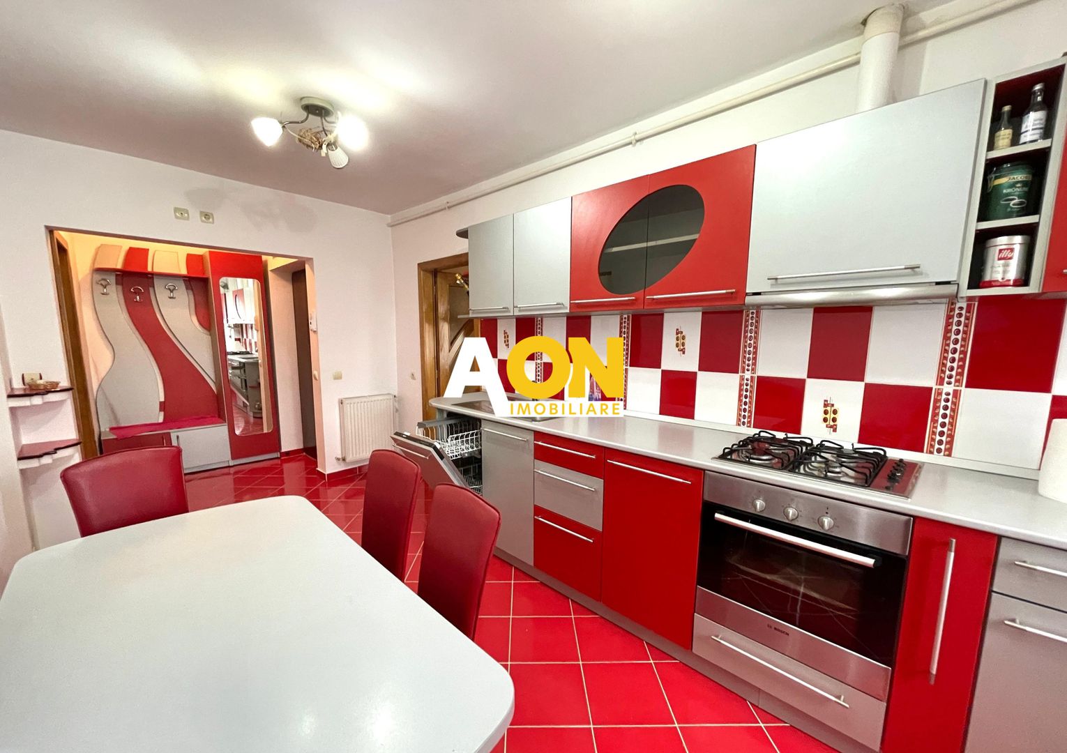 Apartament cu 3 camere, 2 bai, loc de parcare, boxa, zona Liceul Sport - Poză 4