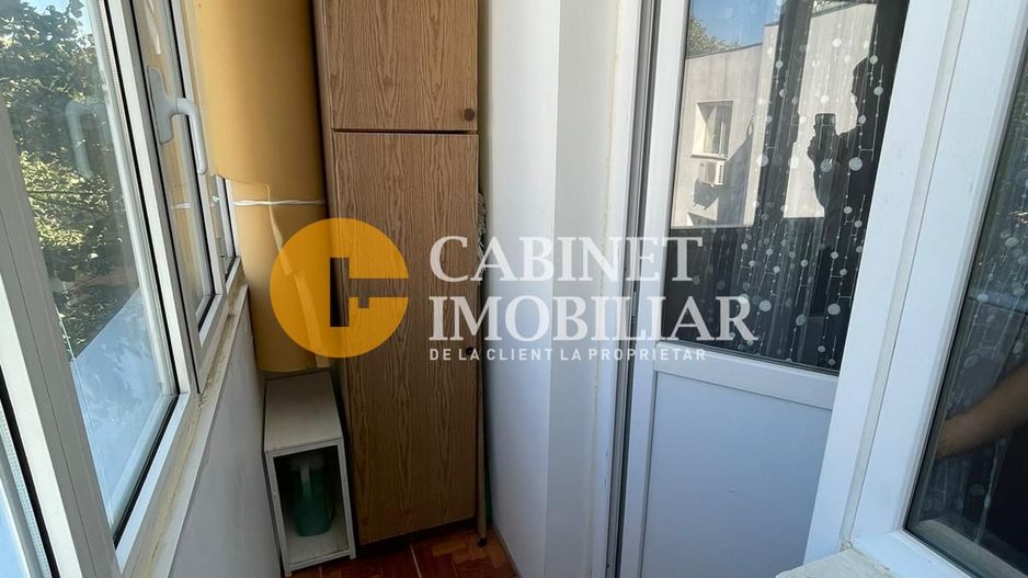 Tudor Vladimirescu str Tepes Voda - decomandat- an 1978 - mobilat - Poză 7