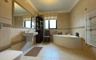 Casa Superba cu multe oportunitati si cu o panorama extraordinara - Poză 15