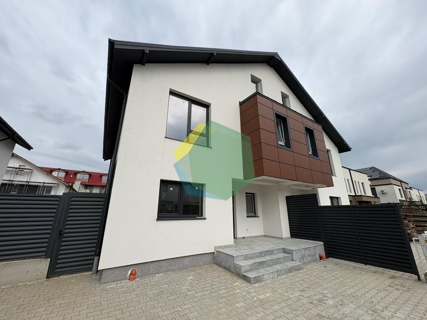 VILA DUPLEX DEOSEBITĂ | OTOPENI CENTRAL | CURTE GENEROASĂ - Poză 2