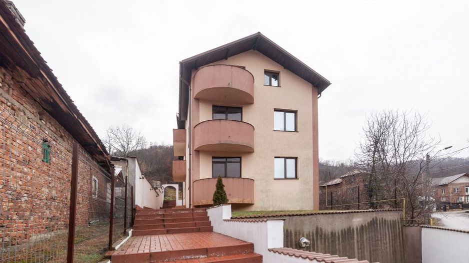 Casă spațioasă P+1+M – Izvorani, Ștefănești | Ideală pentru 2 familii! - Poză 1
