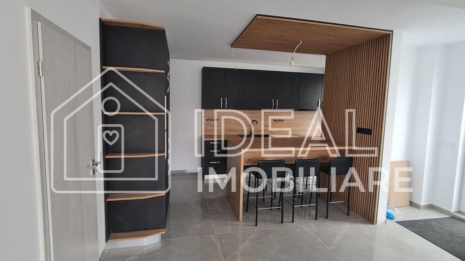 Casa tip quadruplex cu 4 camere in Calea Cisnadiei, zona Casa de Apa - Poză 2