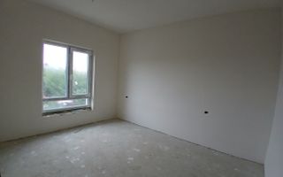 Duplex cu 5 camere despartit prin camera tehnica in Dumbravita - Poză 3