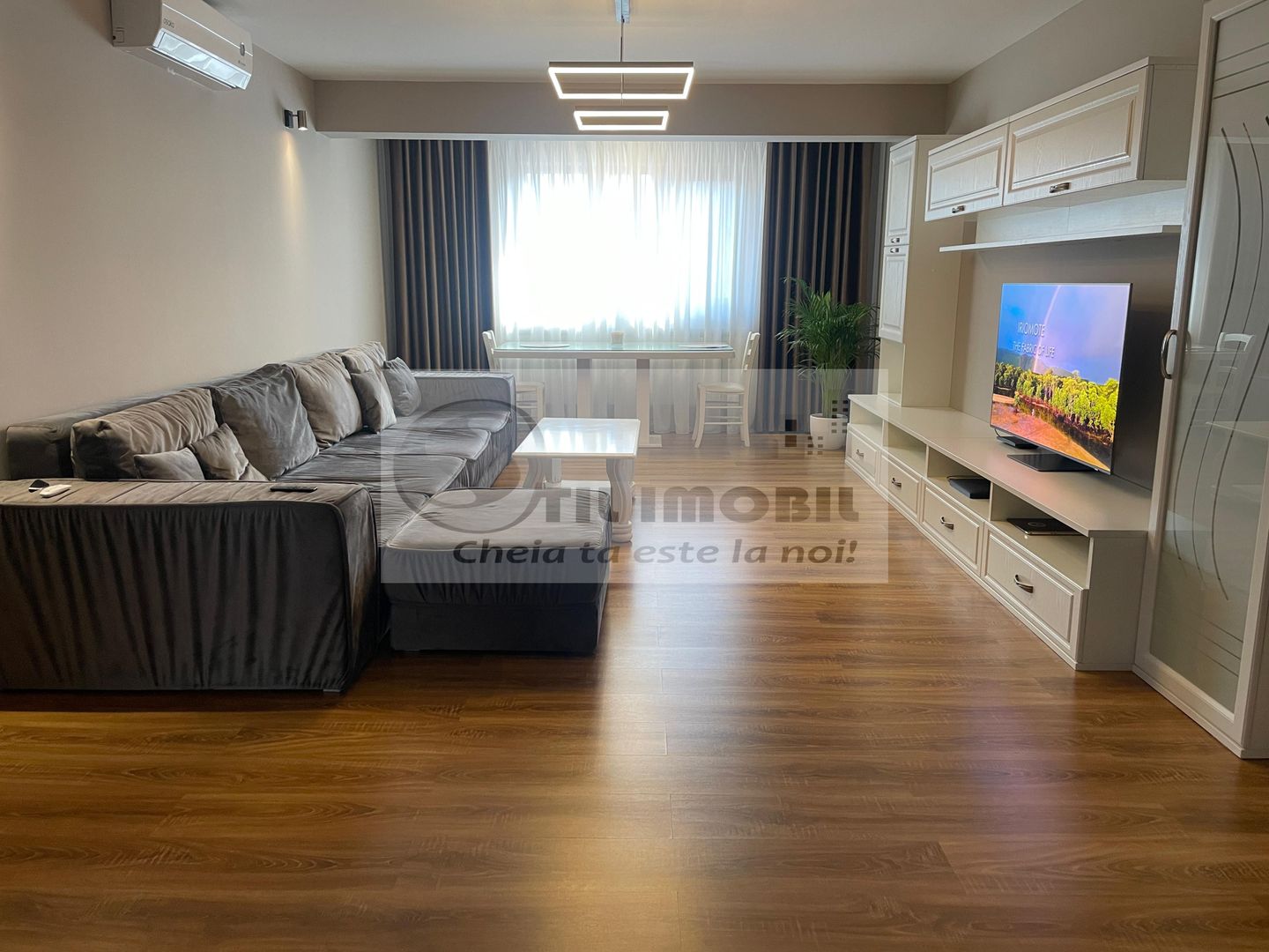 Apartament tip Penthouse zona Cug 130 mp - Poză 1