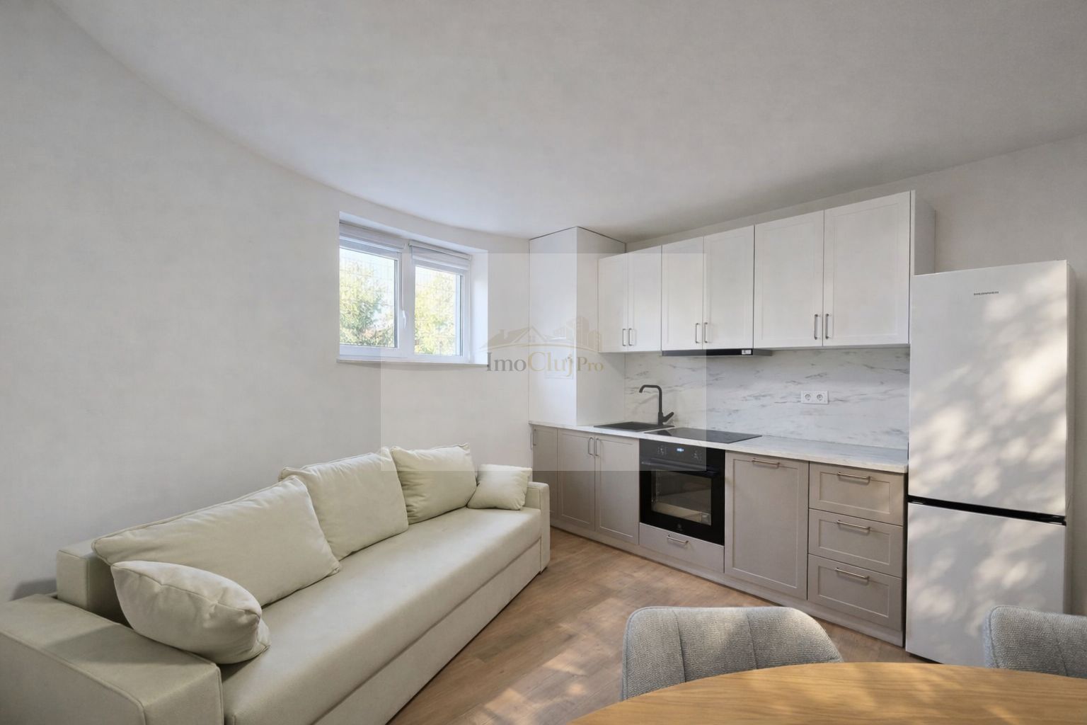 Apartament 2 camere de închiriat +Parcare | Europa | Prima închiriere - Poză 2