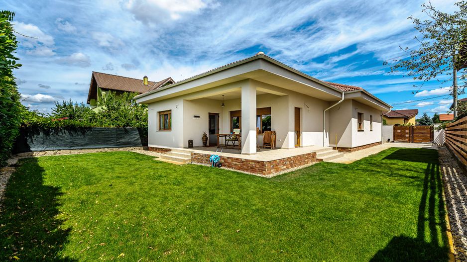 Vilă nouă superbă tip mediteranean, zona Tabacovici - Poză 1