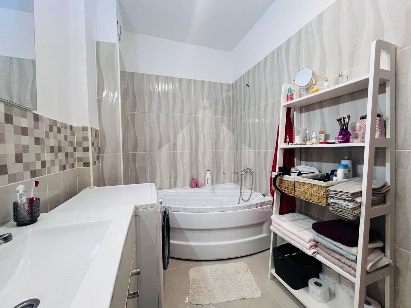 Apartament cu 2 camere, Bloc Nou, Maieri - Poză 7