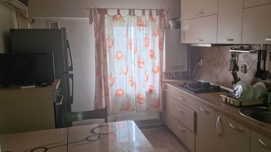 BRASADAS vinde ap 2 cam, Carpati 2 etaj 2/4. - Poză 2