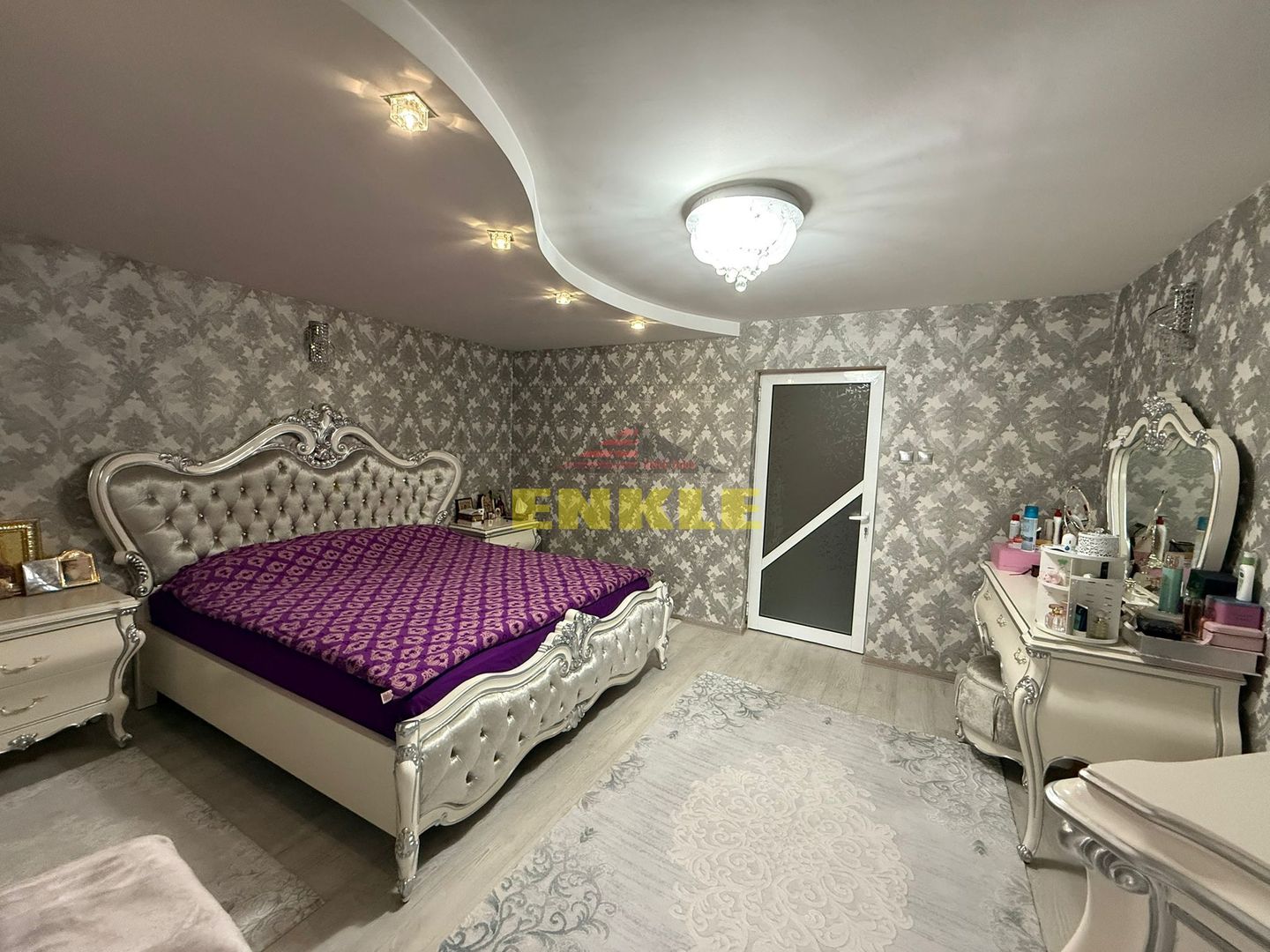 De vanzare Vila situata Ultracentral-425 mp - Poză 4