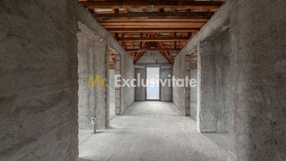 Casa sptioasa cu potential real in Maracineni la 5 pasi de Pitesti-Arges! - Poză 11