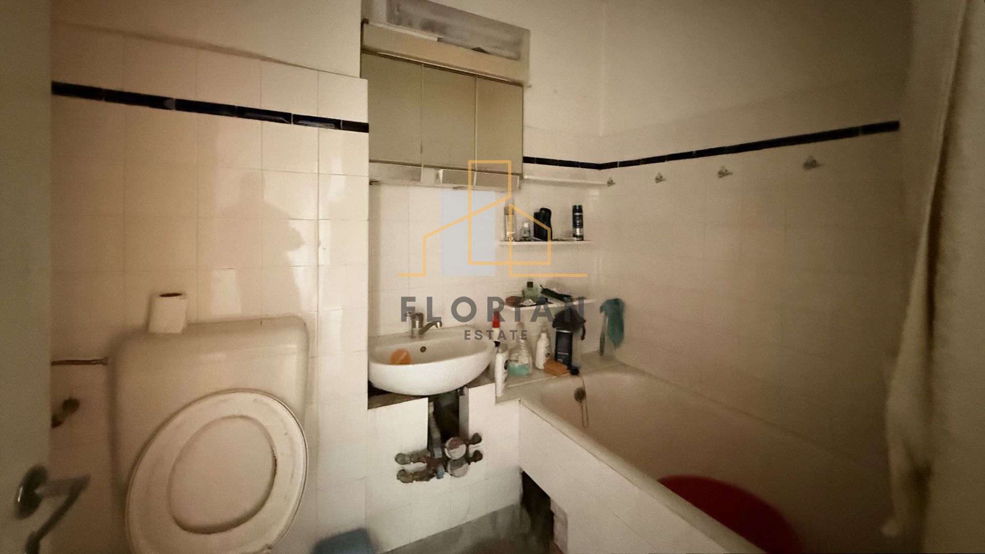 Apartament de vanzare, 3 camere, 68 mp, balcon și boxă – Zona Olimpia - Poză 5