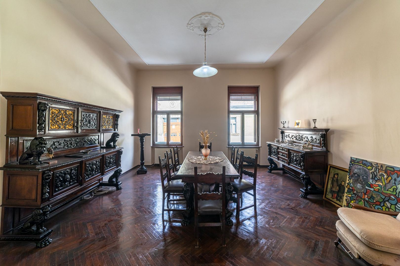Apartament spațios cu 4 camere situat Ultracentral - Poză 1