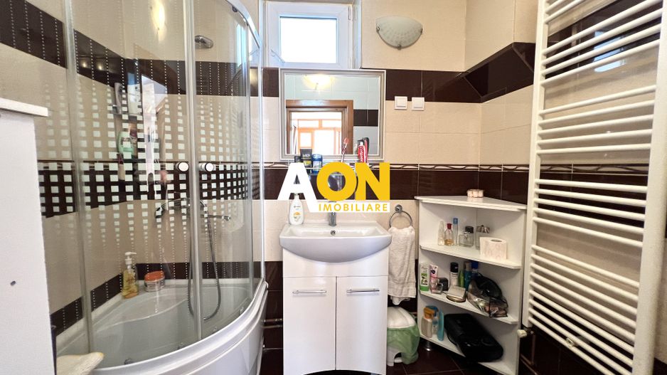 Casa de vanzare pretabila 2 familii, garaj, livada, comuna Pianu - Poză 6