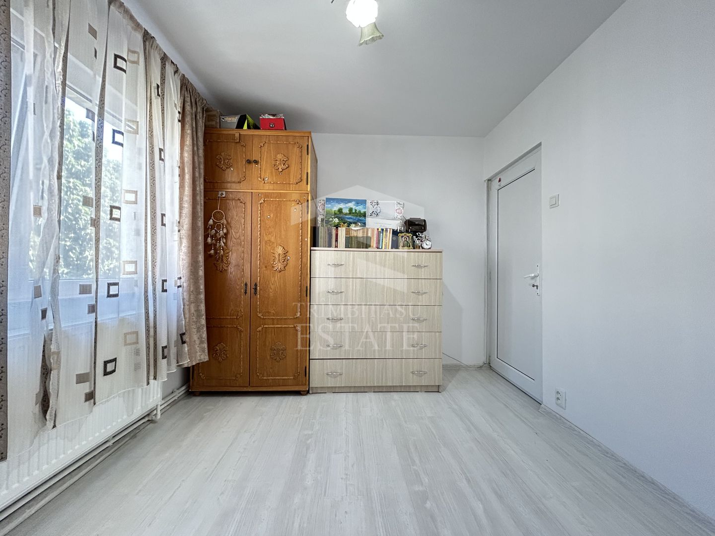 Apartament 4 camere 70 mp 2 bai centrala termica - Inel 2 - Scoala 39 - Poză 6