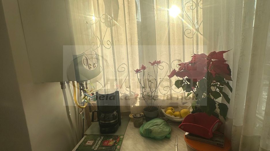 APARTAMENT 3 CAMERE DECOMANDAT FRUMOASA  NICOLINA  135000 EURO - Poză 2