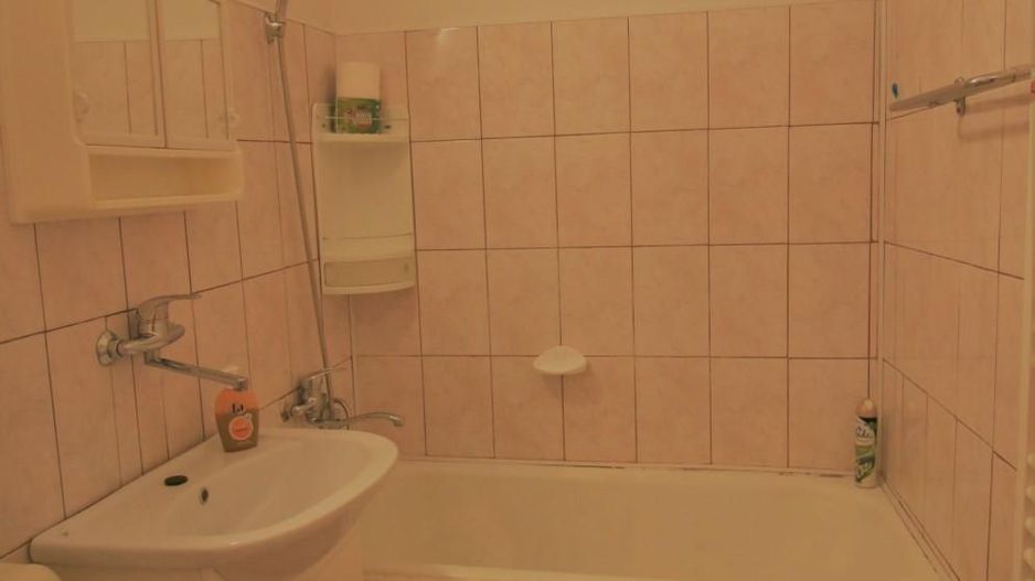 Exclusivitate - garsoniera, zugravită, centrală proprie - Poză 8