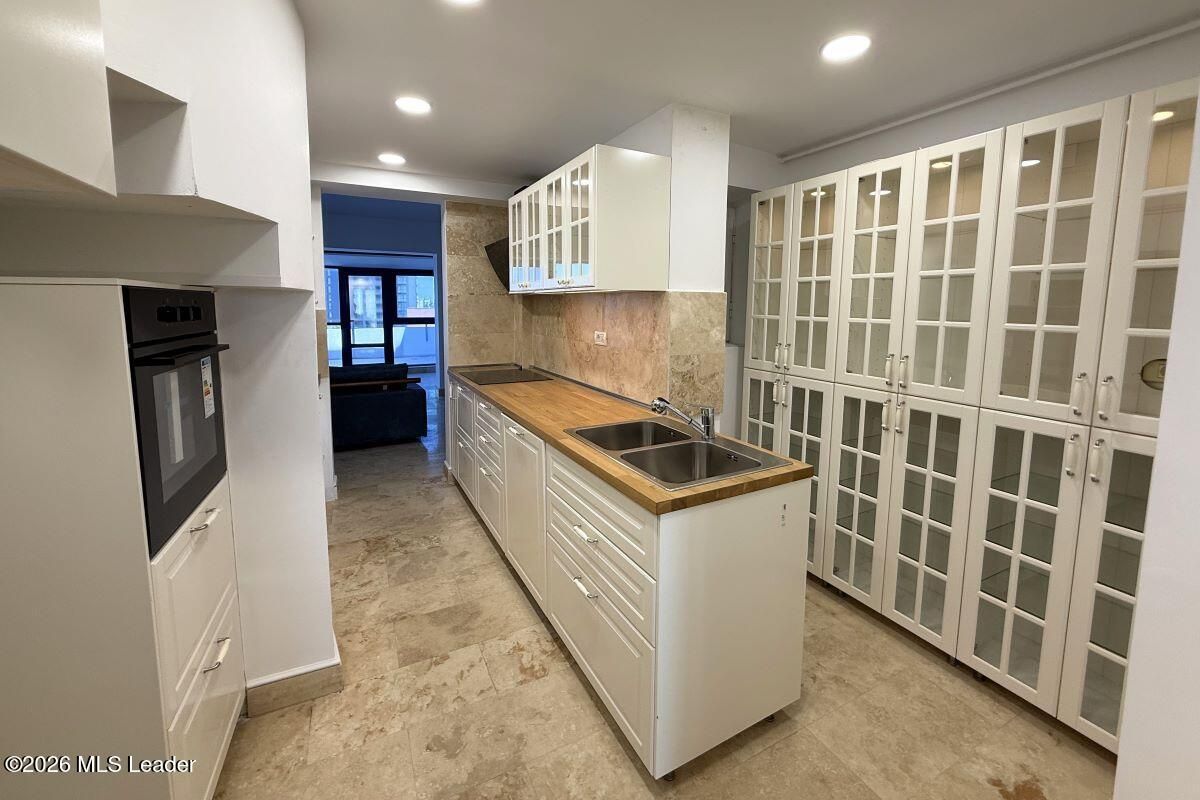 Polona - Duplex 256 mpu, 6 camere, etaje 6+7, panorama, terase 52 mp - Poză 8