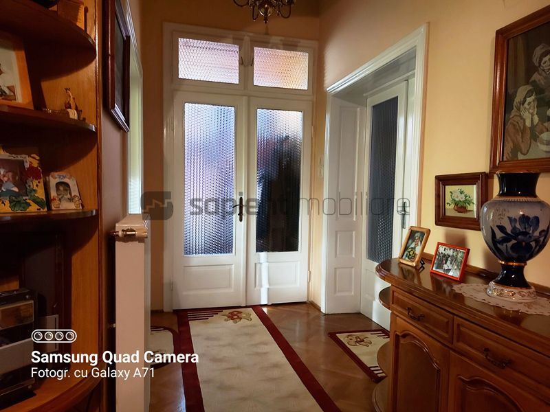 Casa cu 4 camere in zona Armatei Romane - Poză 6