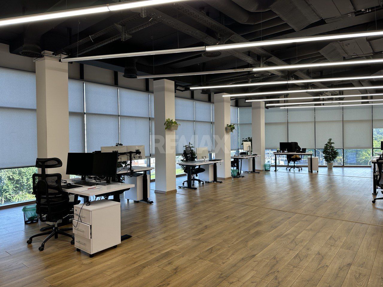 Chirie Spații de Birou 420 m2.și 300m²   sectorul Rîșcani. - Poză 4