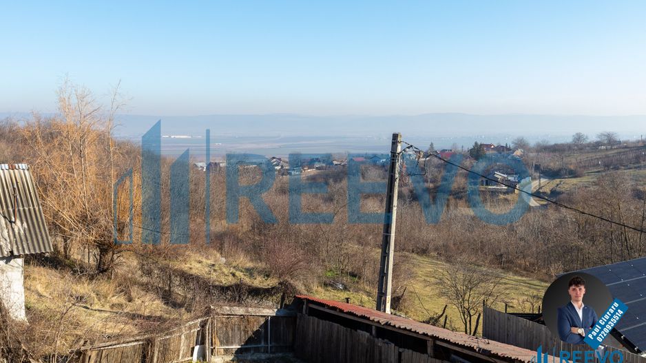 Pensiune/Vilă la roșu P+E+M în Sărata - Poză 27