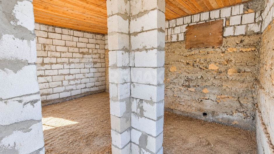 CASĂ GENEROASĂ CU 3 CAMERE – 90 m² | 17 ARI| ANENII NOI - Poză 13