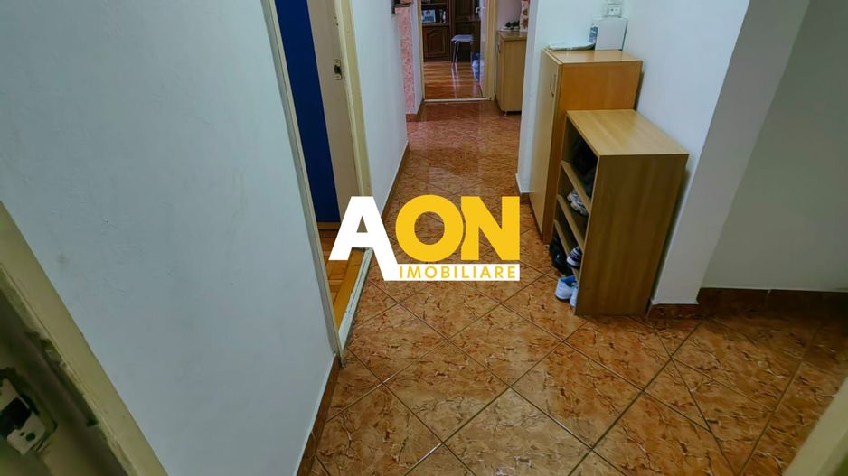 Apartament 3 Camere, Decomandat, Zona Cetate, Etaj 1 - Poză 14