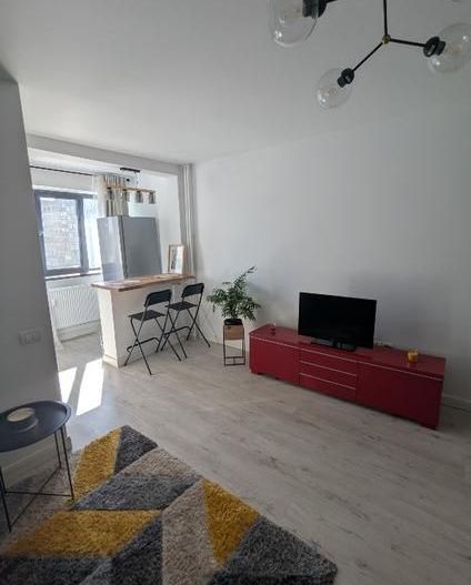 Garsonieră de închiriat, renovată în 2025, mobilată și utilată. - Poză 2
