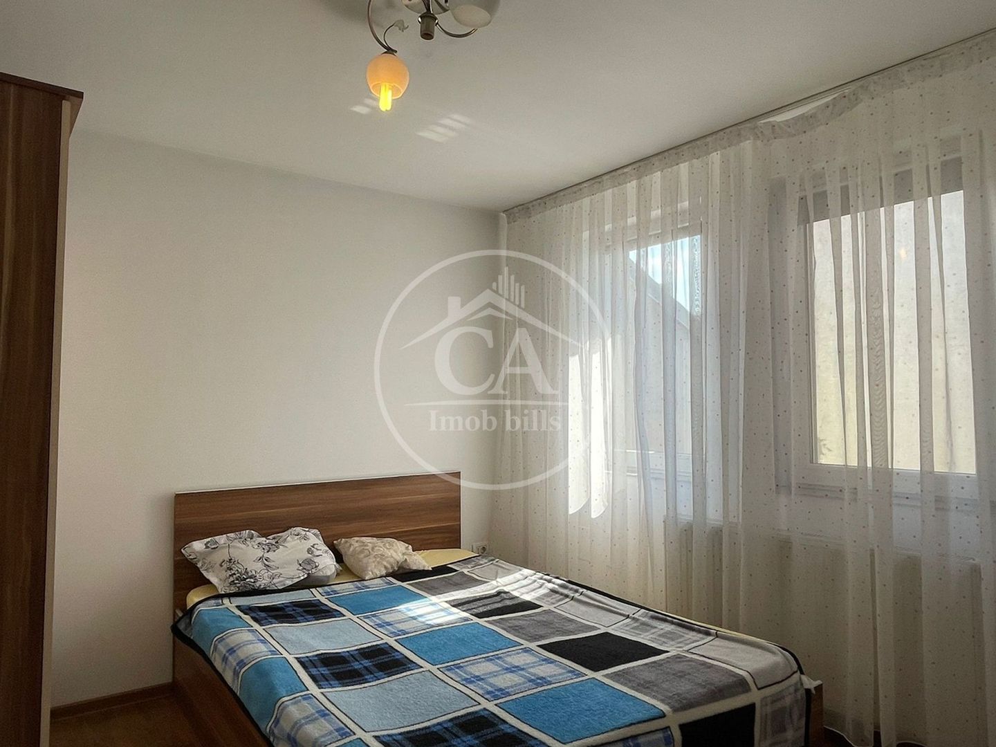 Apartament de vanzare cu 3 camere in zona Central, Oradea - Poză 4