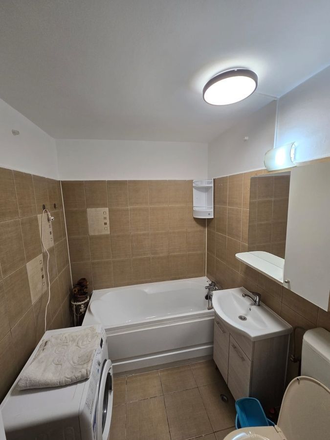 Închiriez apartament 2 camere, Mall Vitan, mobilat, metrou 4 minute - Poză 7